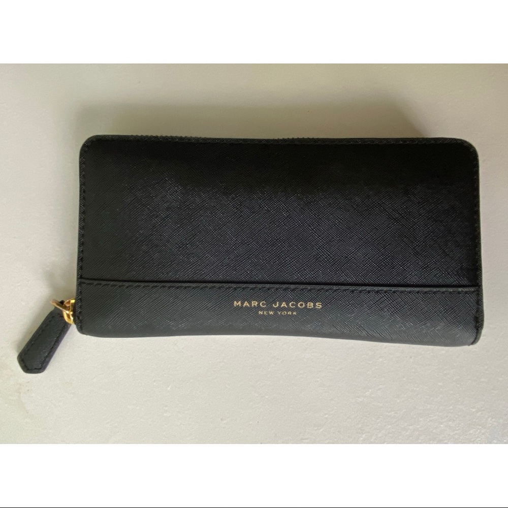 MARC JACOBS WALLET!! 🖤
